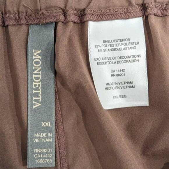 Mondetta Women's Plus Size Mocha Mousse Active Walking Shorts, size XXL - Picture 3 of 5